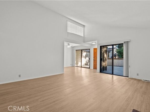 16255 Devonshire Street 31, Granada Hills (los Angeles) CA 91344