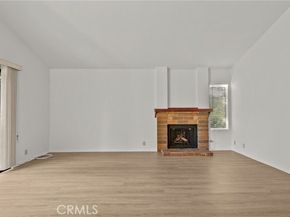 16255 Devonshire Street 31, Granada Hills (los Angeles) CA 91344