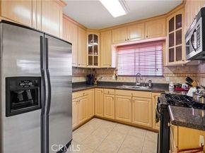 5666 Franklin Avenue, Los Angeles CA 90028