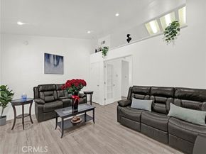 11350 Foothill Boulevard 15, Sylmar (los Angeles) CA 91342