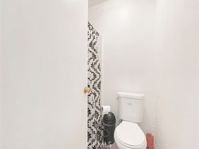 11350 Foothill Boulevard 15, Sylmar (los Angeles) CA 91342