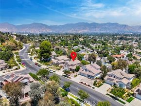 11930 Edgecliff Avenue, Sylmar (los Angeles) CA 91342