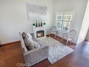 11930 Edgecliff Avenue, Sylmar (los Angeles) CA 91342