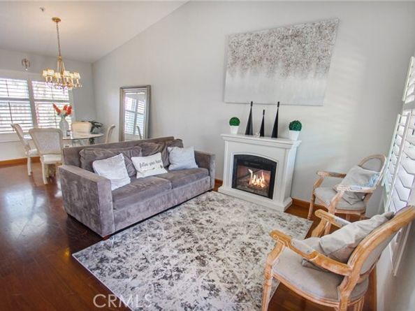 11930 Edgecliff Avenue, Sylmar (los Angeles) CA 91342