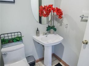 11930 Edgecliff Avenue, Sylmar (los Angeles) CA 91342