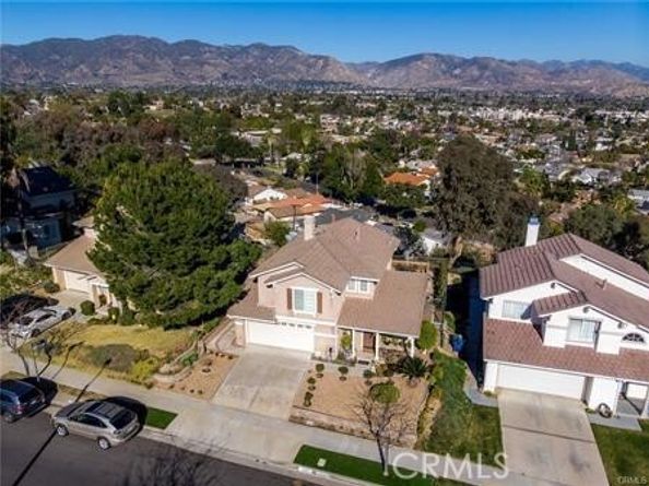 11930 Edgecliff Avenue, Sylmar (los Angeles) CA 91342