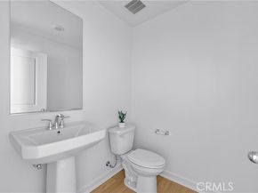 9423 N Sepulveda Blvd. 3, North Hills (los Angeles) CA 91343