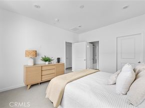 9423 N Sepulveda Blvd. 3, North Hills (los Angeles) CA 91343