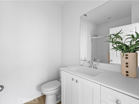 9423 N Sepulveda Blvd. 3, North Hills (los Angeles) CA 91343