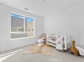 9423 N Sepulveda Blvd. 3, North Hills (los Angeles) CA 91343