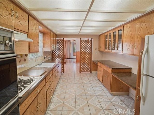 13046 Kelowna, Pacoima (los Angeles) CA 91331