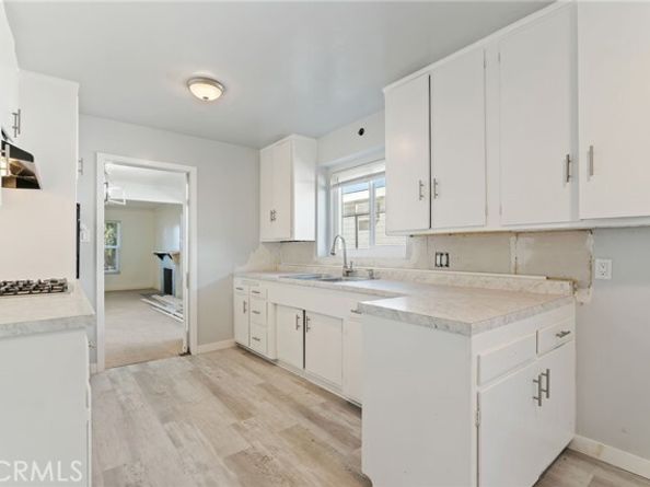 12418 Gain Street, Pacoima (los Angeles) CA 91331