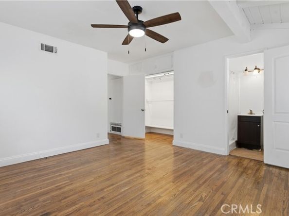 22727 Collins, Woodland Hills (los Angeles) CA 91367