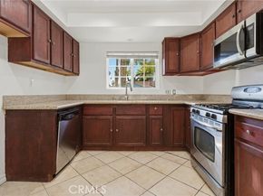 22727 Collins, Woodland Hills (los Angeles) CA 91367