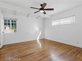 22727 Collins, Woodland Hills (los Angeles) CA 91367