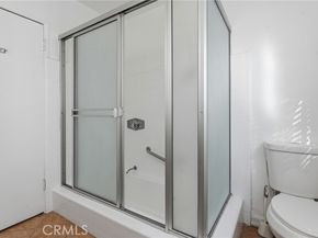 22727 Collins, Woodland Hills (los Angeles) CA 91367