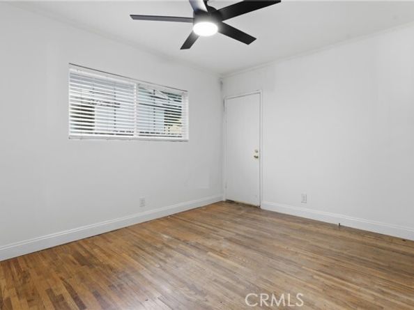 22727 Collins, Woodland Hills (los Angeles) CA 91367