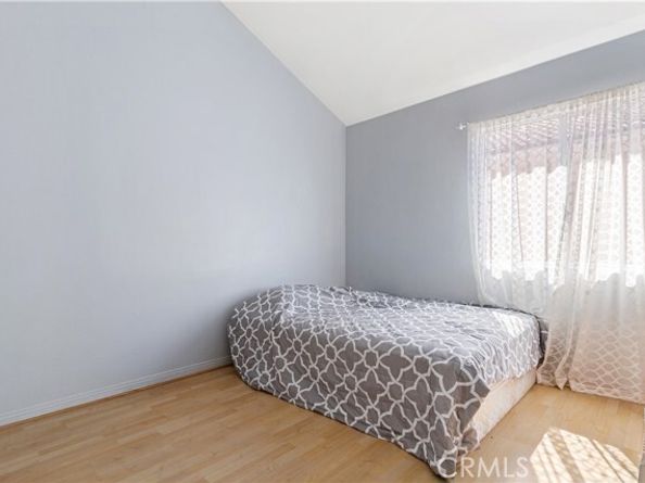 9400 Burnet 117, North Hills (los Angeles) CA 91343
