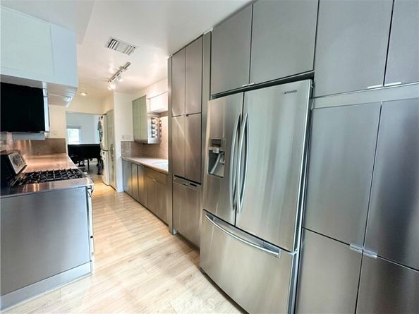 22037 Ybarra, Woodland Hills (los Angeles) CA 91364