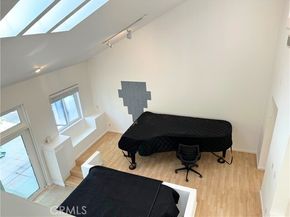 22037 Ybarra, Woodland Hills (los Angeles) CA 91364