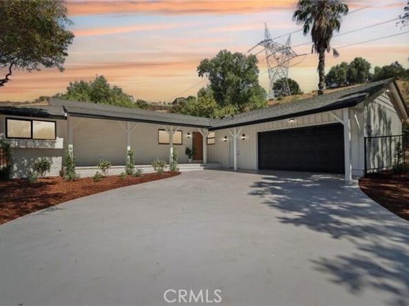11060 Vanda Way, Burbank CA 91352