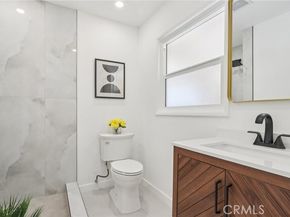 11060 Vanda Way, Burbank CA 91352