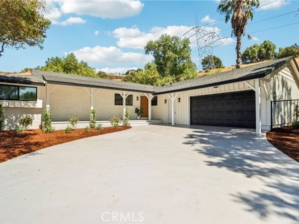 11060 Vanda Way, Burbank CA 91352