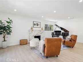 11060 Vanda Way, Burbank CA 91352