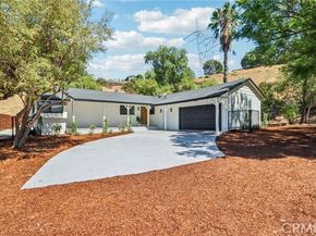 11060 Vanda Way, Burbank CA 91352