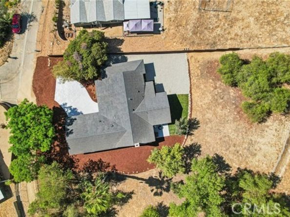 11060 Vanda Way, Burbank CA 91352