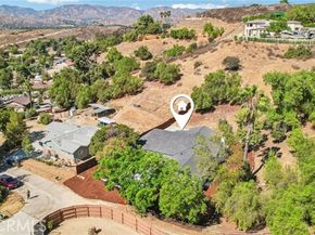 11060 Vanda Way, Burbank CA 91352