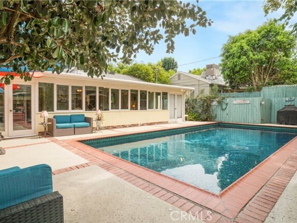 5223 Alhama Drive, Woodland Hills (los Angeles) CA 91364