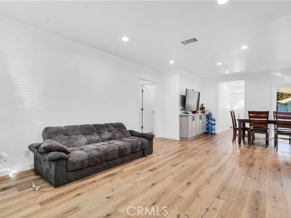 6118 Ethel Avenue, Los Angeles CA 91401