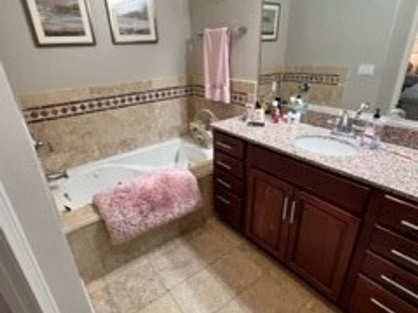 9301 Shirley Avenue 70, Northridge (los Angeles) CA 91324