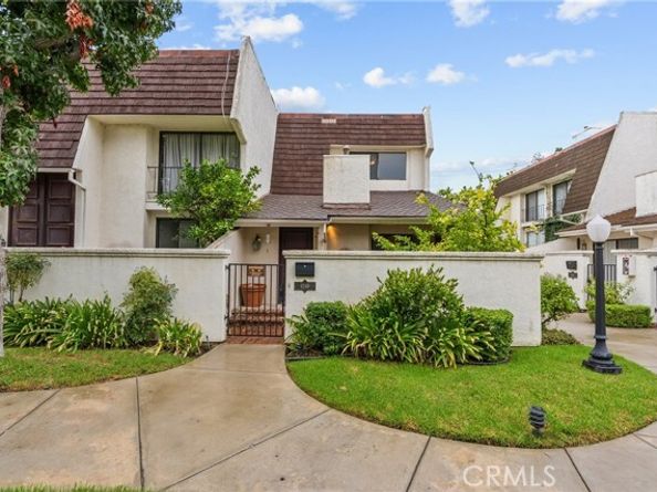 6249 Randi Avenue, Woodland Hills (los Angeles) CA 91367