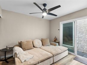 5640 Etiwanda Avenue 1, Tarzana (los Angeles) CA 91356