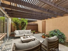 20120 Runnymede Street 17, Winnetka (los Angeles) CA 91306