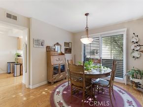 5757 Owensmouth Avenue 20, Woodland Hills (los Angeles) CA 91367