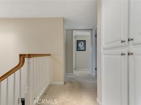 5757 Owensmouth Avenue 20, Woodland Hills (los Angeles) CA 91367