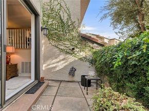 5757 Owensmouth Avenue 20, Woodland Hills (los Angeles) CA 91367