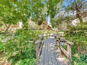 5757 Owensmouth Avenue 20, Woodland Hills (los Angeles) CA 91367