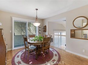 5757 Owensmouth Avenue 20, Woodland Hills (los Angeles) CA 91367