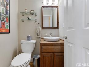 5757 Owensmouth Avenue 20, Woodland Hills (los Angeles) CA 91367