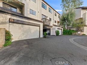 5757 Owensmouth Avenue 20, Woodland Hills (los Angeles) CA 91367