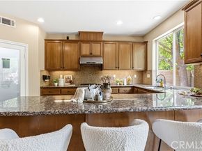 8501 Browns Creek, Canoga Park (los Angeles) CA 91304