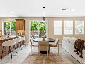 8501 Browns Creek, Canoga Park (los Angeles) CA 91304