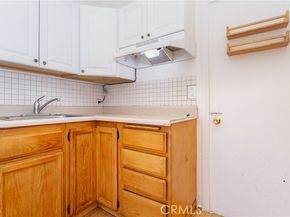 9826 Columbus, North Hills (los Angeles) CA 91343