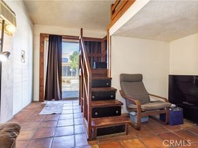 9826 Columbus, North Hills (los Angeles) CA 91343