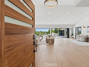 23925 Crosson Drive, Woodland Hills (los Angeles) CA 91367