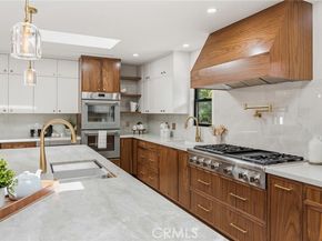 23925 Crosson Drive, Woodland Hills (los Angeles) CA 91367